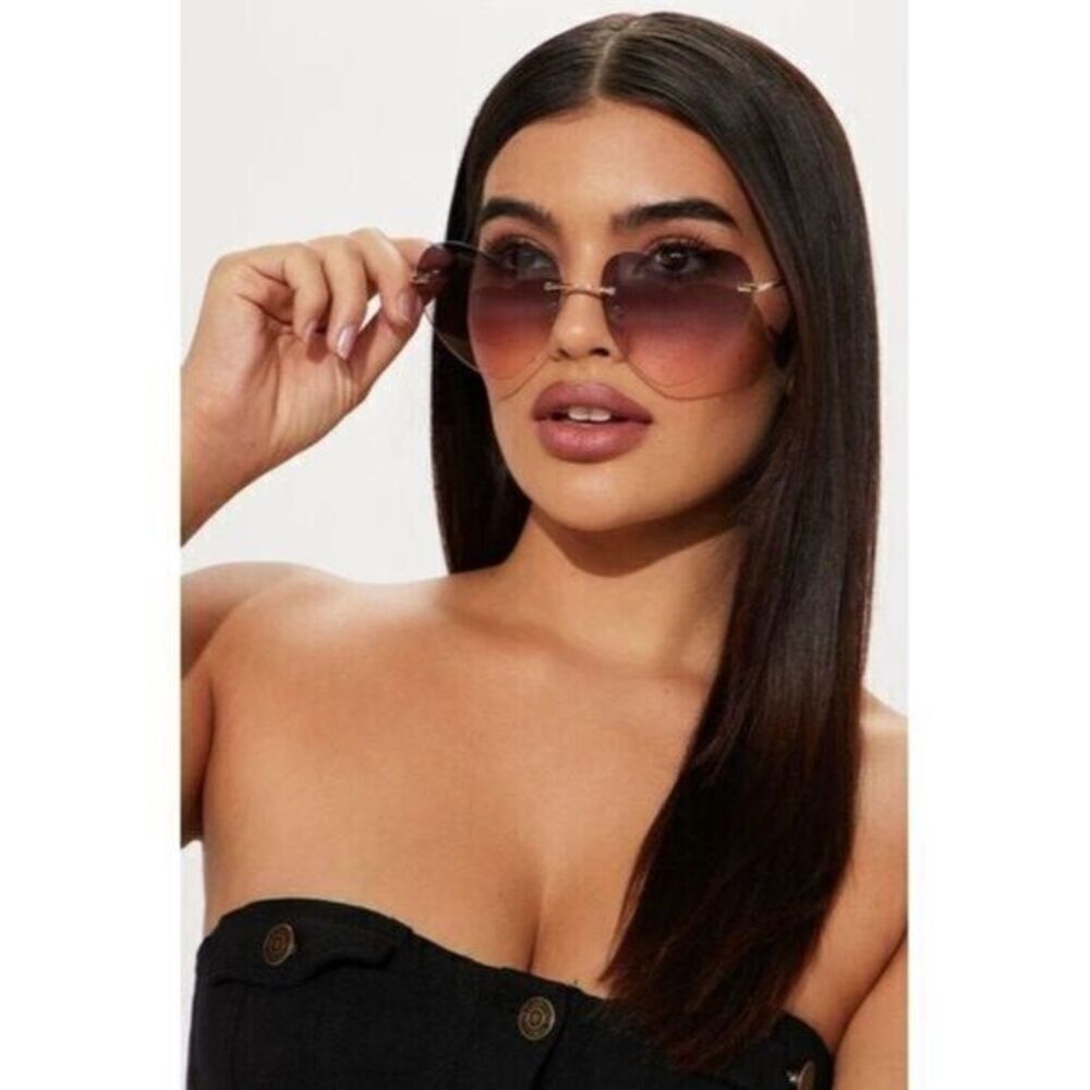 Spontaneous Perception Heart Shape Frame Gradient Lens Sunglasses‎ Grey